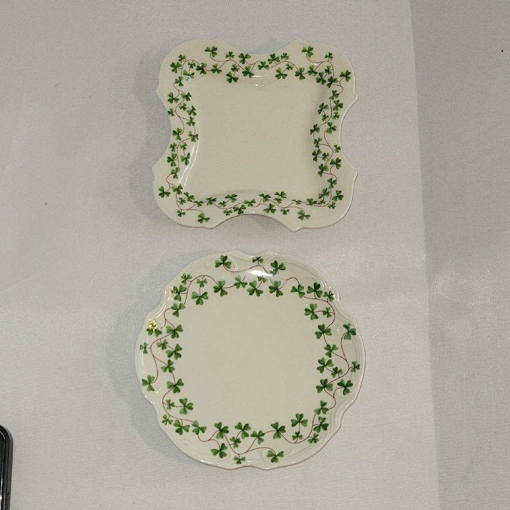 2 Godinger Shannon Square and Round Plates Clover Patterned Plates Size 53/4